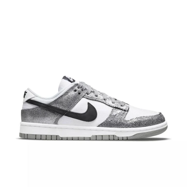NIKE Women's Dunk Low Golden Gals (2021)