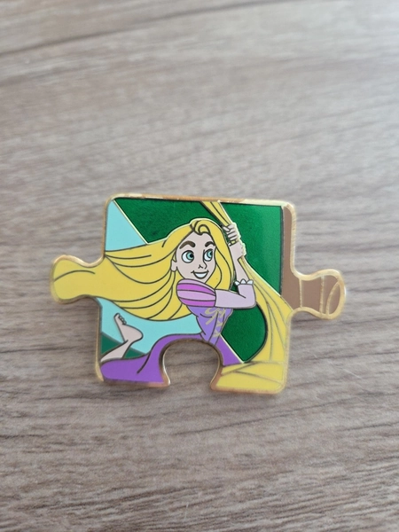 Disney Pin Rapunzel  Tangled - Character Connection  Puzzle Mystery 2018  