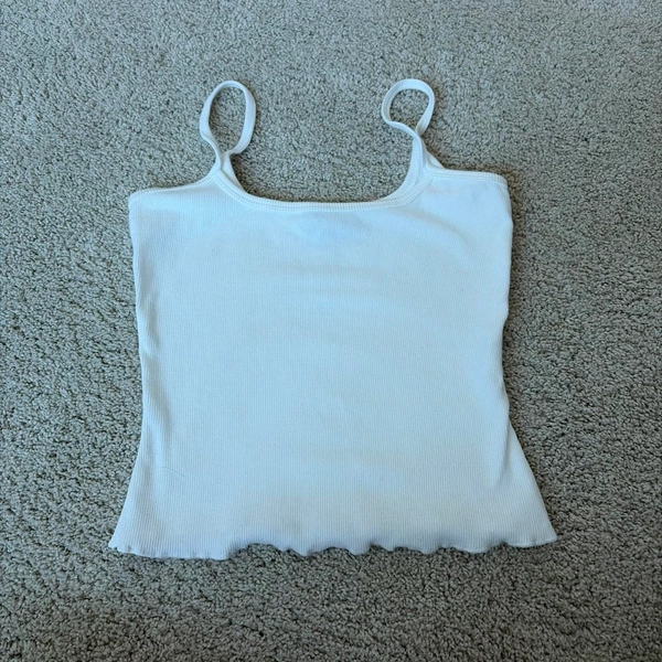White ribbed tank top with scalloped hem 
Princess...