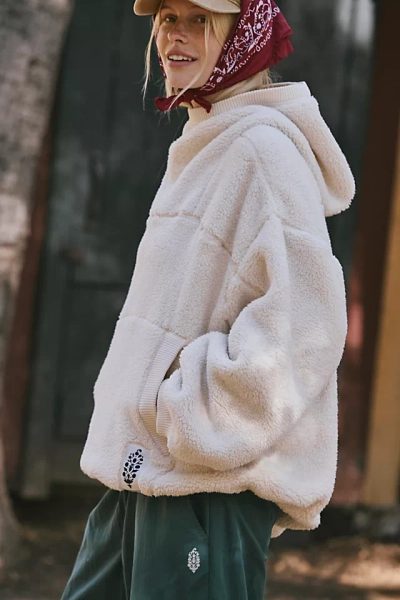 Scout It Out Fleece Pullover