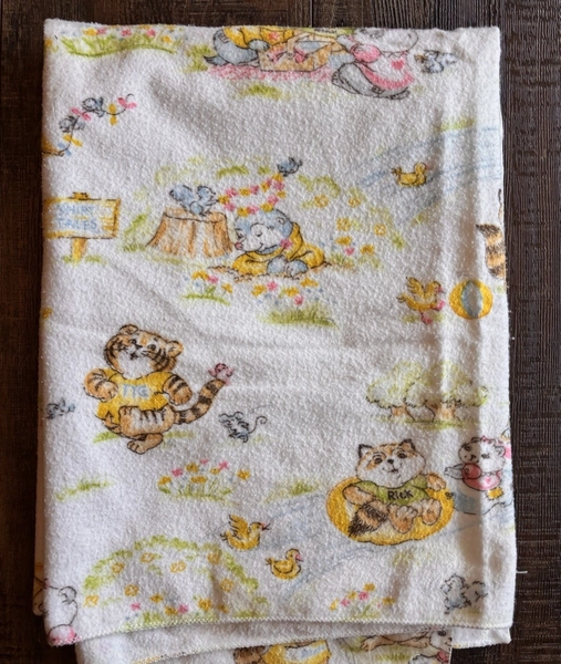Vintage  Shirt Tales Hallmark 1980’s Cartoon Baby Receieving Blanket Dundee