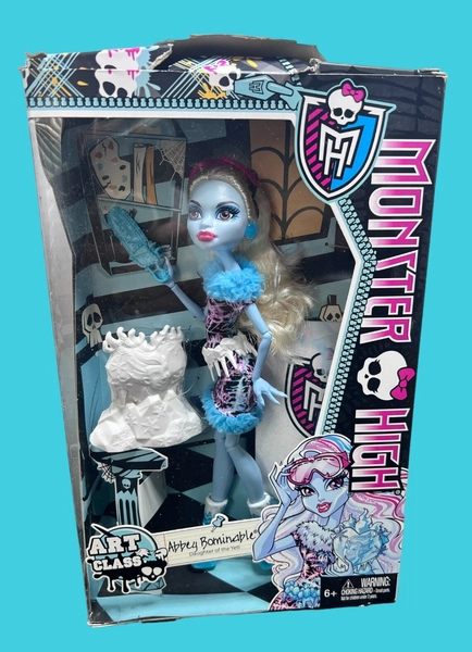 ✨Monster High Abbey Bominable Doll Art Class w/ Accessories 2013 Mattel BDF13