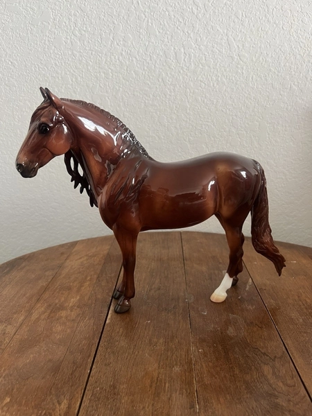 Breyer Traditional Straight Bet Glossy