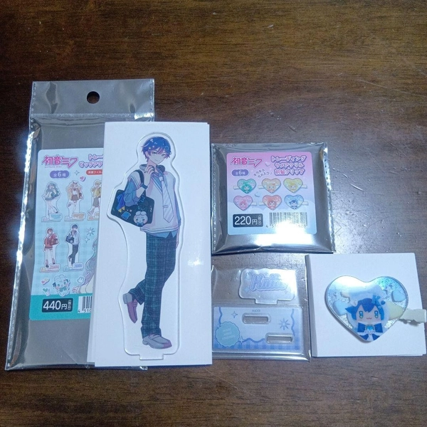 KAITO School Standee & Clip Set