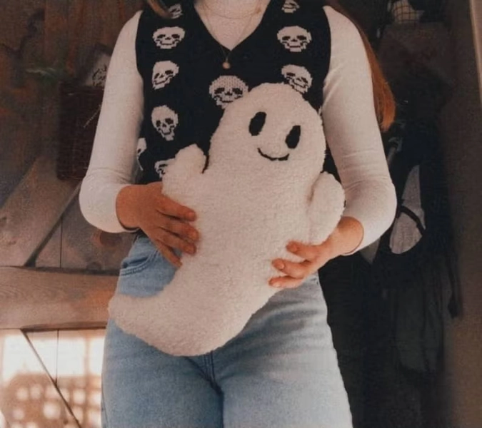 Halloween ghost pillow