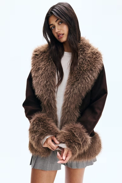 Fluffy-trimmed jacket