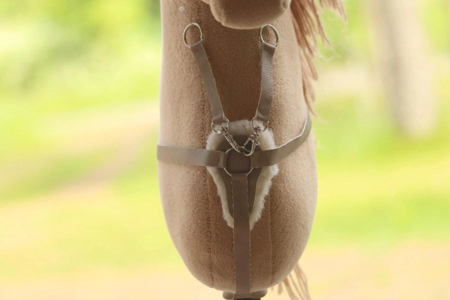 Hobbyhorse 2 in 1 breastplate martingale with sheepskin - multiple colors