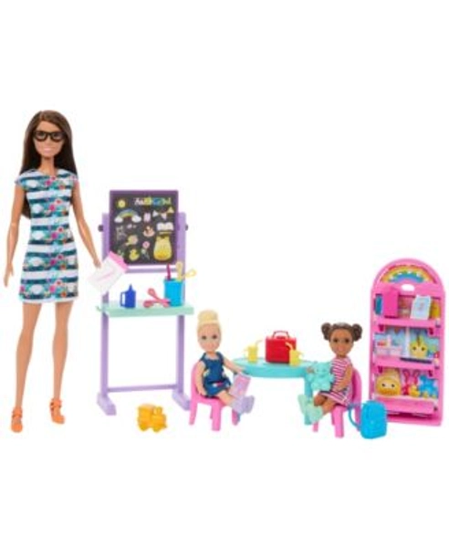 I Love School Classroom Playset with 1 Fashion Doll, 2 Small Dolls 20+ Accessories