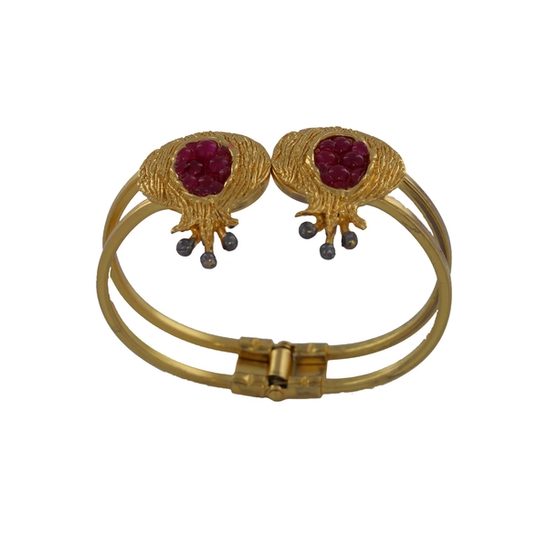Gold Pomegranate Bracelet – Ruby Quartz, Ottoman Armenian Style, Spring-Hinged Design