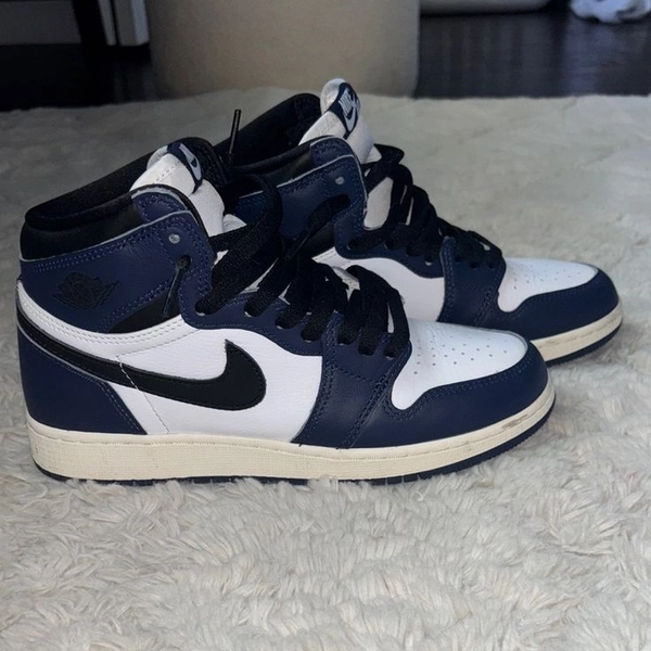 Nike White and Blue High-Top Sneakers | Navy blue shoes, Nike shoes high tops, Swag shoes