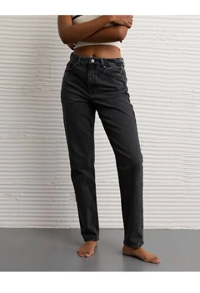 AE Strigid Mom Jeans