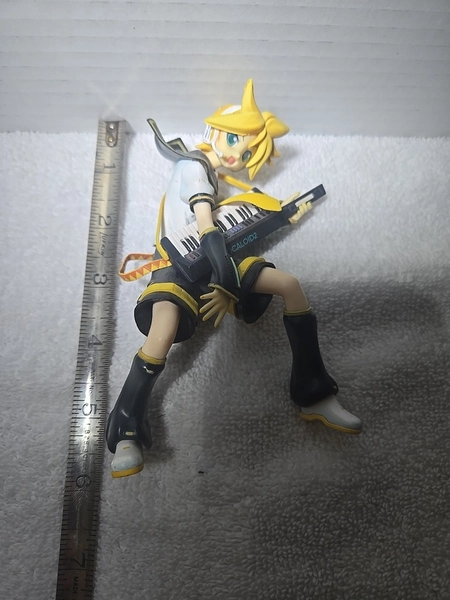 Vocaloid Kagamine Len PVC Figure with Keytar