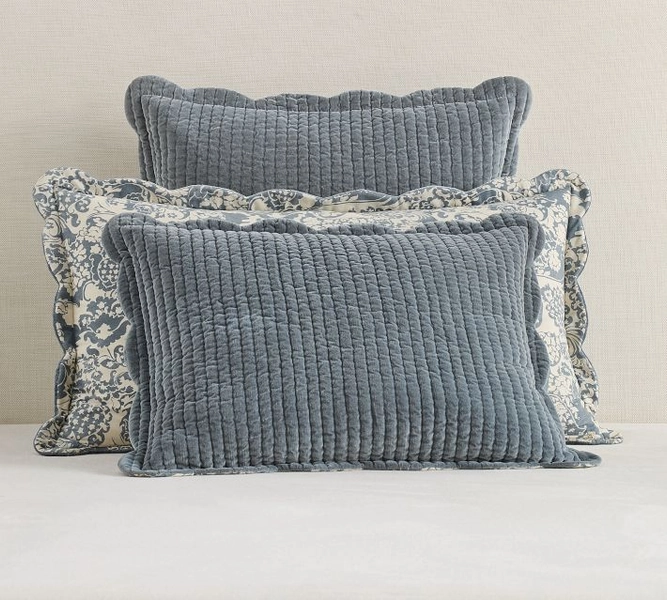 Velvet Scallop Edge Reversible Quilted Sham