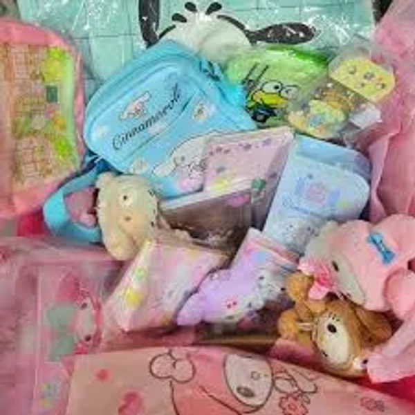 Premium sanrio Mystery box set| kawaii mystery box | Sanrio cute gift box| Sanrio plushie| Cute mystery kawaii box japan| Sanrio grab bag|