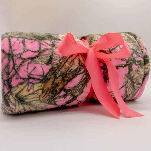 Simply Soft Pink Camo Blanket (Regular)