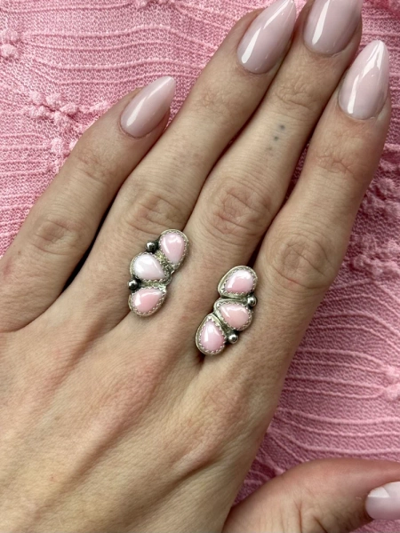 Pink Conch Earrings 