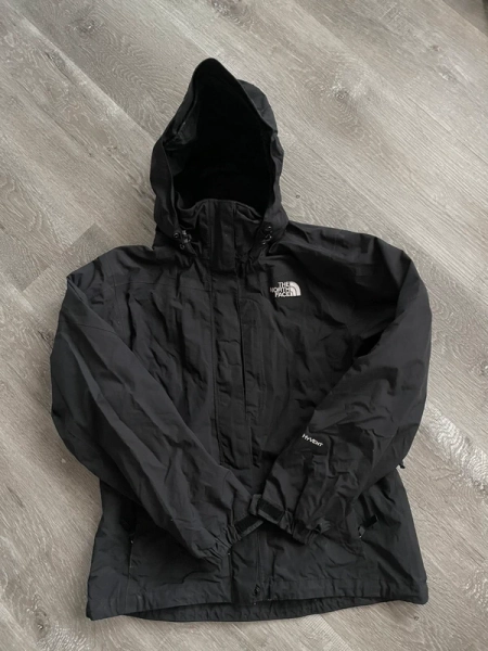 Women’s The North face HyVent jacket size S uk8-10 waterproof hooded coat Black