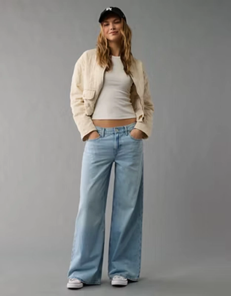 AE Dreamy Drape Strigid Low-Rise Ultra Wide-Leg Jean