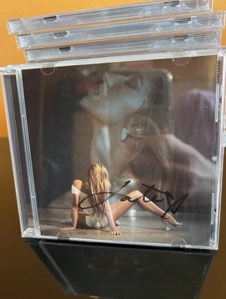 Tate McRae - So Close To What - Signed CD AUTOGRAPHED CD Signed Insert
