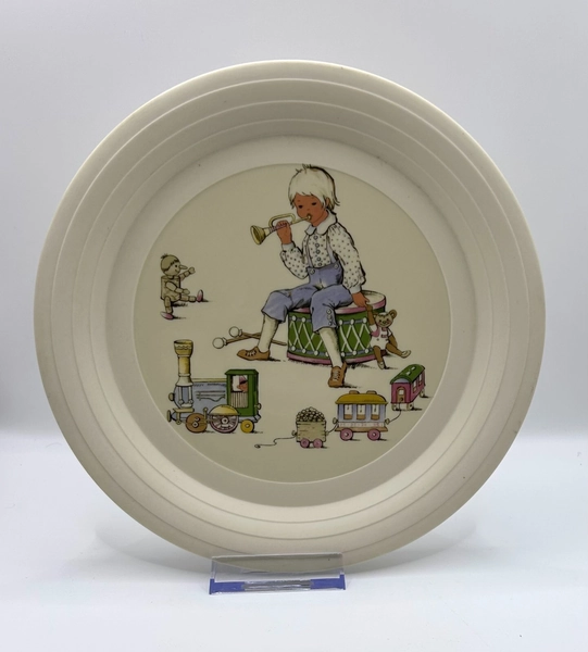 LATE 1970s EARLY 1980s HORNSEA POTTERY 8 1/2" CHILDS PLATE
