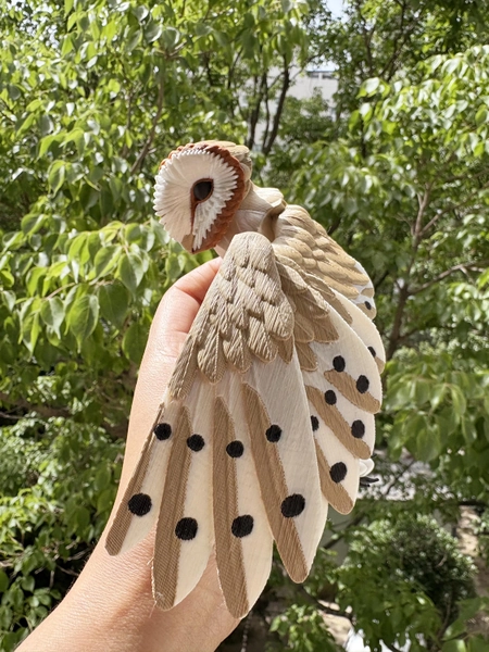 3D Printed Articulated Barn Owl Figurine: Poseable Wings, Multi-Color