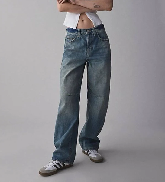 BDG Logan Buckle Baggy Barrel Jean