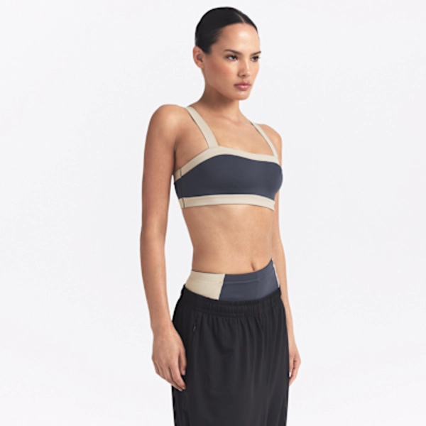 NikeSKIMS Matte Shine Mix Women's Straight-Neck Bra