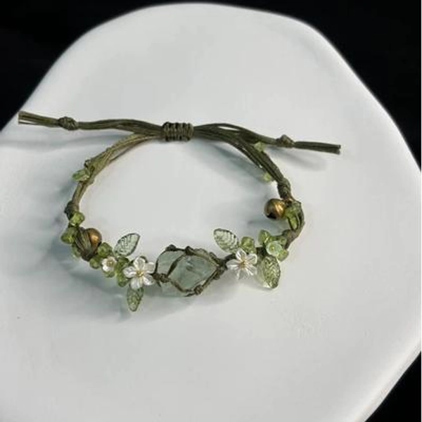 Green Fluorite Macrame Bracelet: Boho Floral Crystal Jewelry