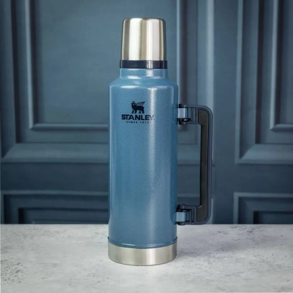 Stanley Legendary Classic Hammertone Lake 1.9L Thermal Bottle