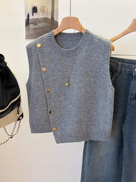1pc Solid Color Short Round Neck Asymmetrical Button Accessory Design Fashion Sleeveless Sweater Vest, Versatile Knit Waistcoat