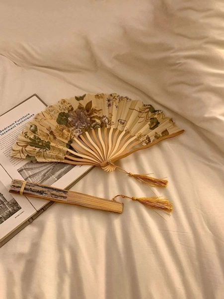 1/2PCS Folding Bamboo Fan For Girls With Tassel & Flowers, Chinese Traditional Costume Dance Prop Vintage,Girls' Bamboo Folding China-Chic Small Fan Tassel Flower Props  Costume Ancient Costumedance Bamboo Fan,Elegant, Comfortable And Gorgeous Style,Photography Props Can Be Carried And Folded With You In Summer,For Weddings,Gift,Wedding Parties,For Parties, Proms, Outings