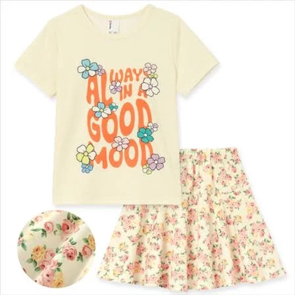 Patpat Girls' Letter Graphic T-Shirt and Floral Print Skirt Outfit Set
