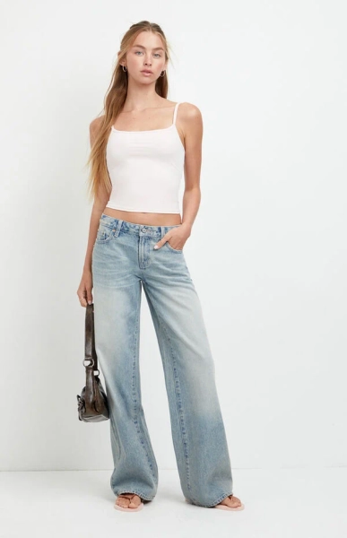 Casey Low Rise Baggy Light Wash