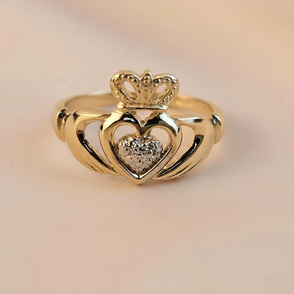 Solid Gold Claddagh Ring