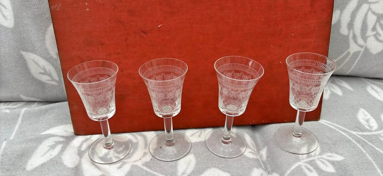 4 x Edwardian pall mall lady Hamilton etched into sherry glasses