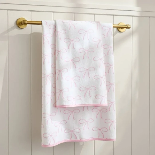 Dorm Essentials Bow Bath Towel
