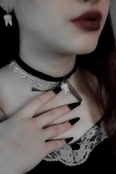 Tooth choker / human teeth replica / tooth fairy necklace / fake human tooth necklace / horror jewelry / creepy cute / goth choker collar