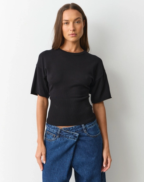 Short Sleeve Rib Waist Knit Top