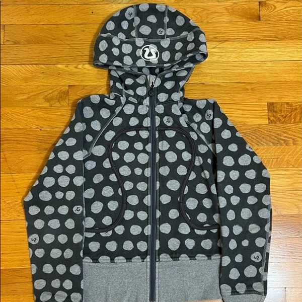 RARE Lululemon Athletica Scuba Hoodie Polka Dot Remix Grey Size 2 $80