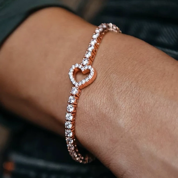 GLD 14K White Gold Heart Tennis Bracelet