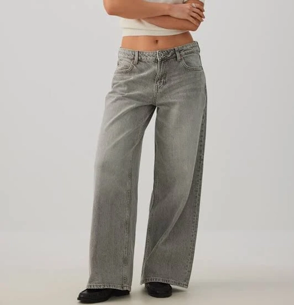 Ardene Women's The Off-Duty Low Rise Wide Leg Jean