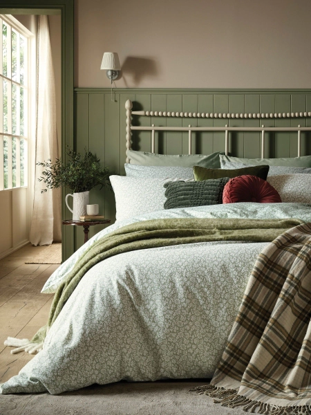 Laura Ashley Green Sage Sweet Alyssum Duvet Cover and Pillowcase Set