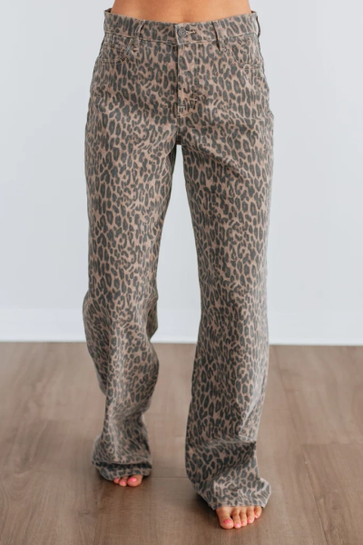 Thursday_Jeans-9_1024x1024.jpg 683×1,024 pixels