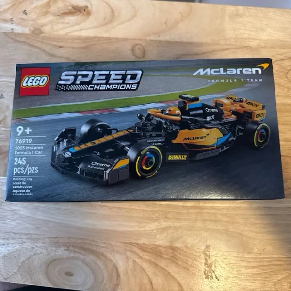 LEGO Speed Champions 2023 McLaren Formula 1 Race Car
