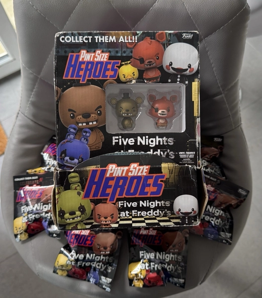 Funko FNAF Five Nights At Freddy’s 2016 Pint Size Heroes Display Box &amp; 6 Figures
