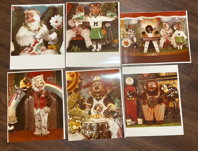 Vintage Showbiz Pizza Chuck E. Cheese Photos 6 Count