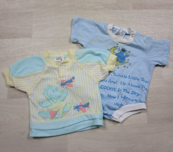 Vintage 80s Baby Romper Shirt Lot of 2 Size (0-6 MOS) Cookie Monster Dinosaur