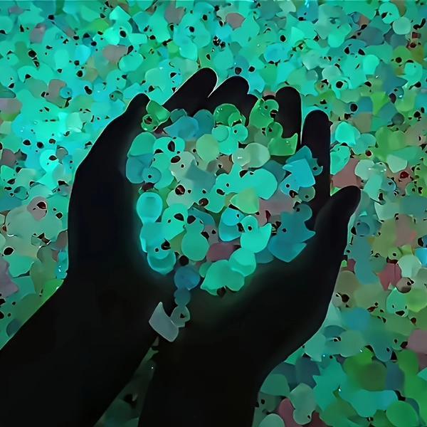 200 Glow-in-the-Dark Mini Ducks, Handmade Resin Decorations – Battery-Free, Random Colors for Indoor Home Décor, Outdoor Garden Party & Holiday Festive DIY Crafts, Unique Birthday Gift