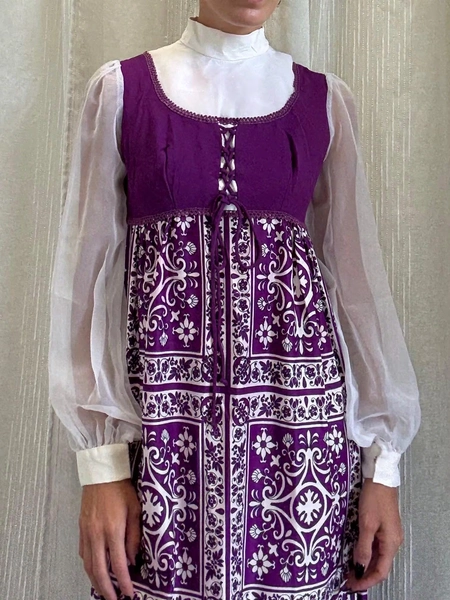 Vintage 1960s Renaissance Revival Purple White Damask Floral Print Mock Neck Empire Waist Long Sleeve Ren Faire Medieval Cosplay Maxi Dress