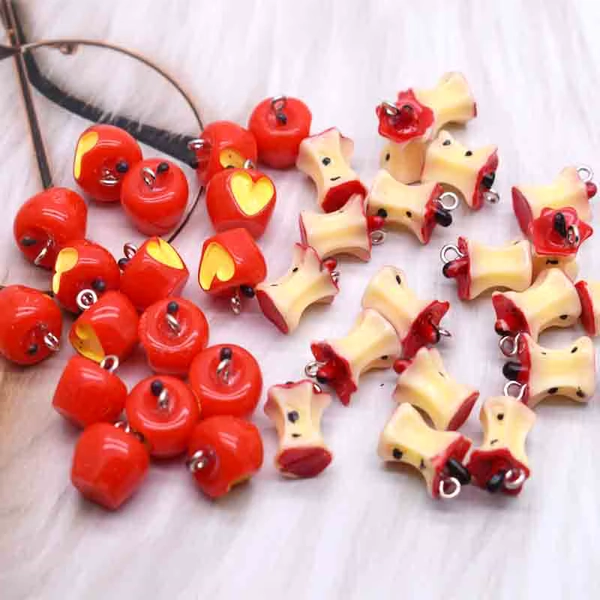 10 Uds. De dijes de resina de manzanas y sartenes de amor de Color rojo 3D para decoración DIY, pendientes, collar, accesorios de joyería - AliExpress 
